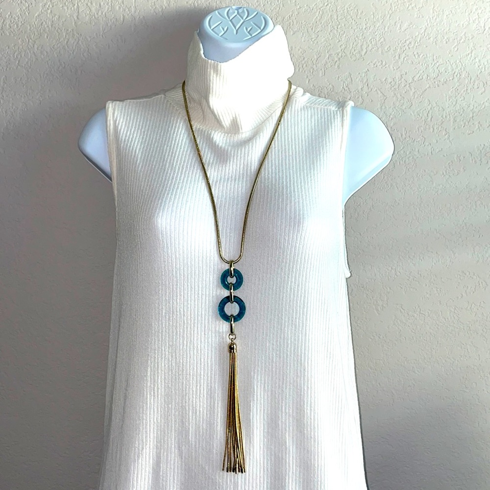 Statement necklace